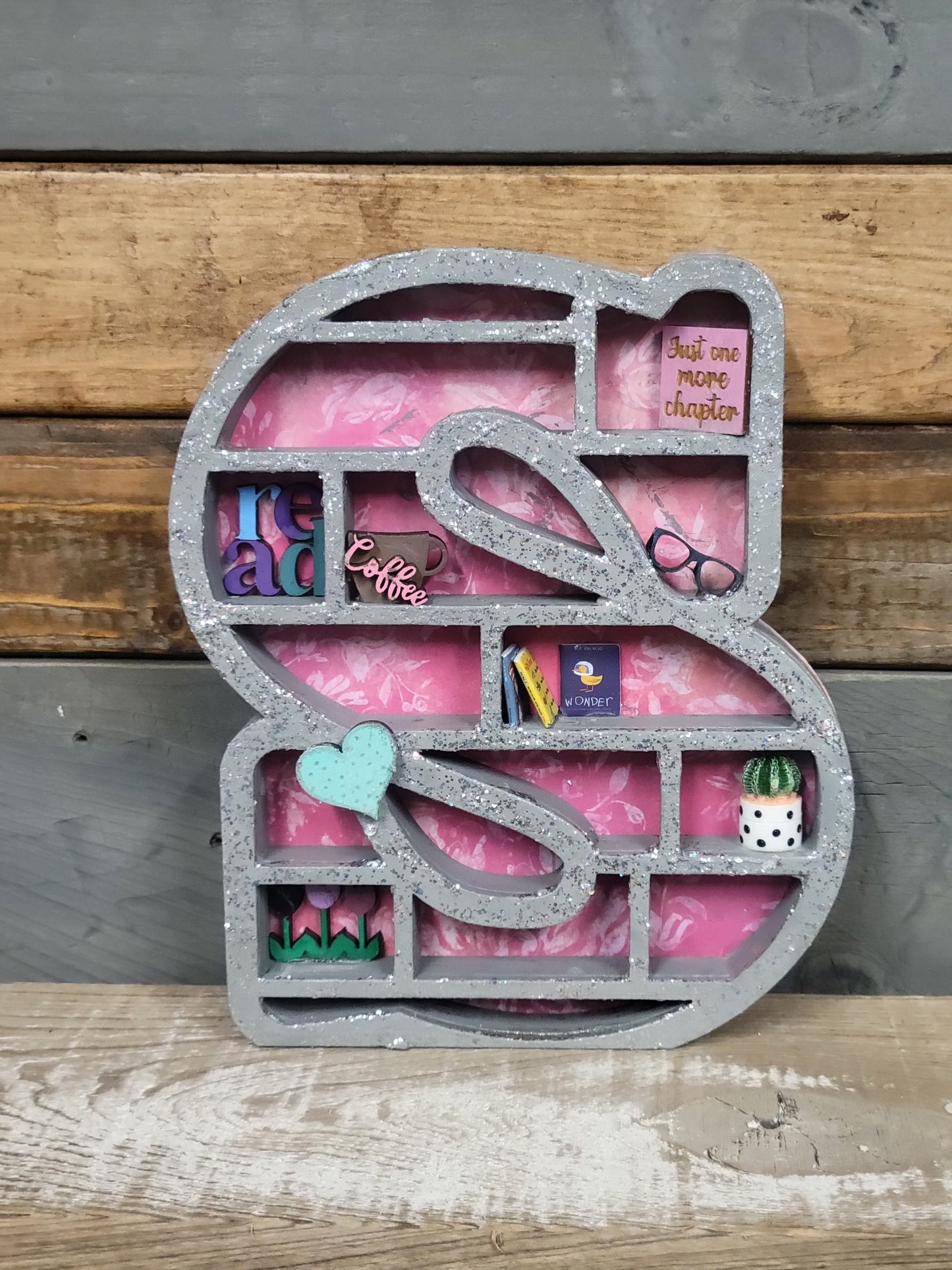 Book Nook Initial