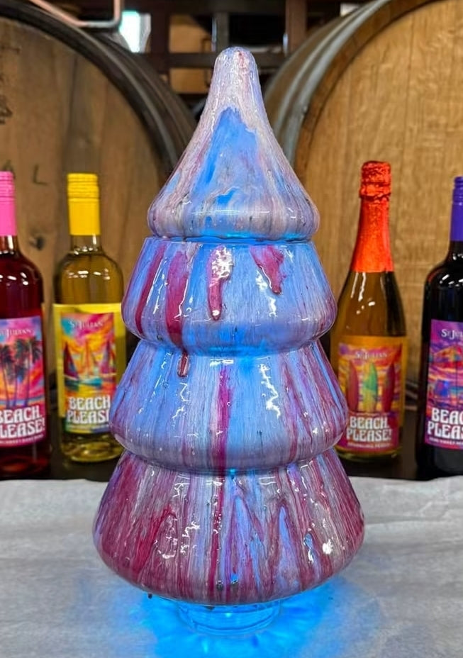 11/24 @6pm Lighted Resin Pour Christmas Trees