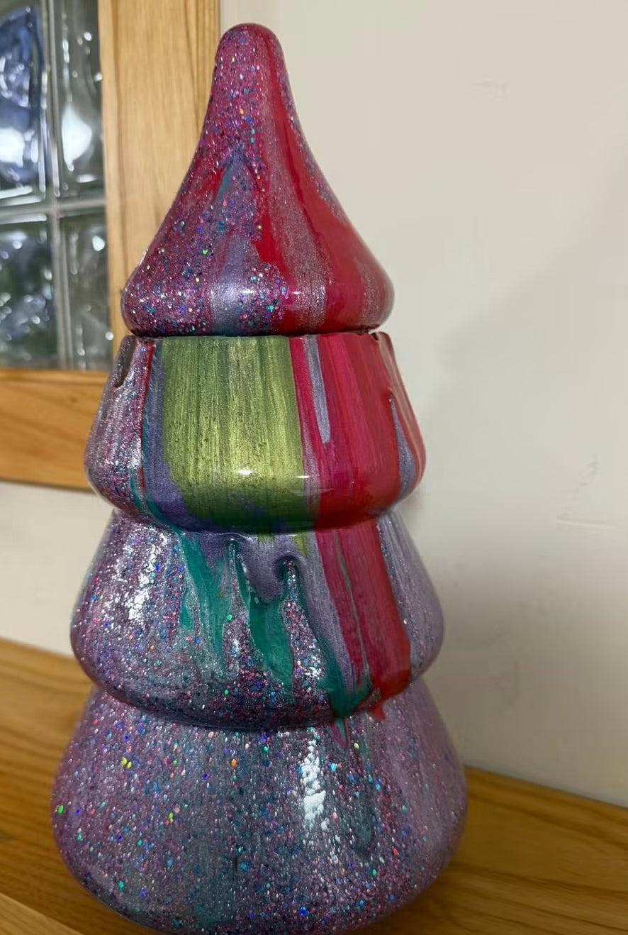 11/24 @6pm Lighted Resin Pour Christmas Trees
