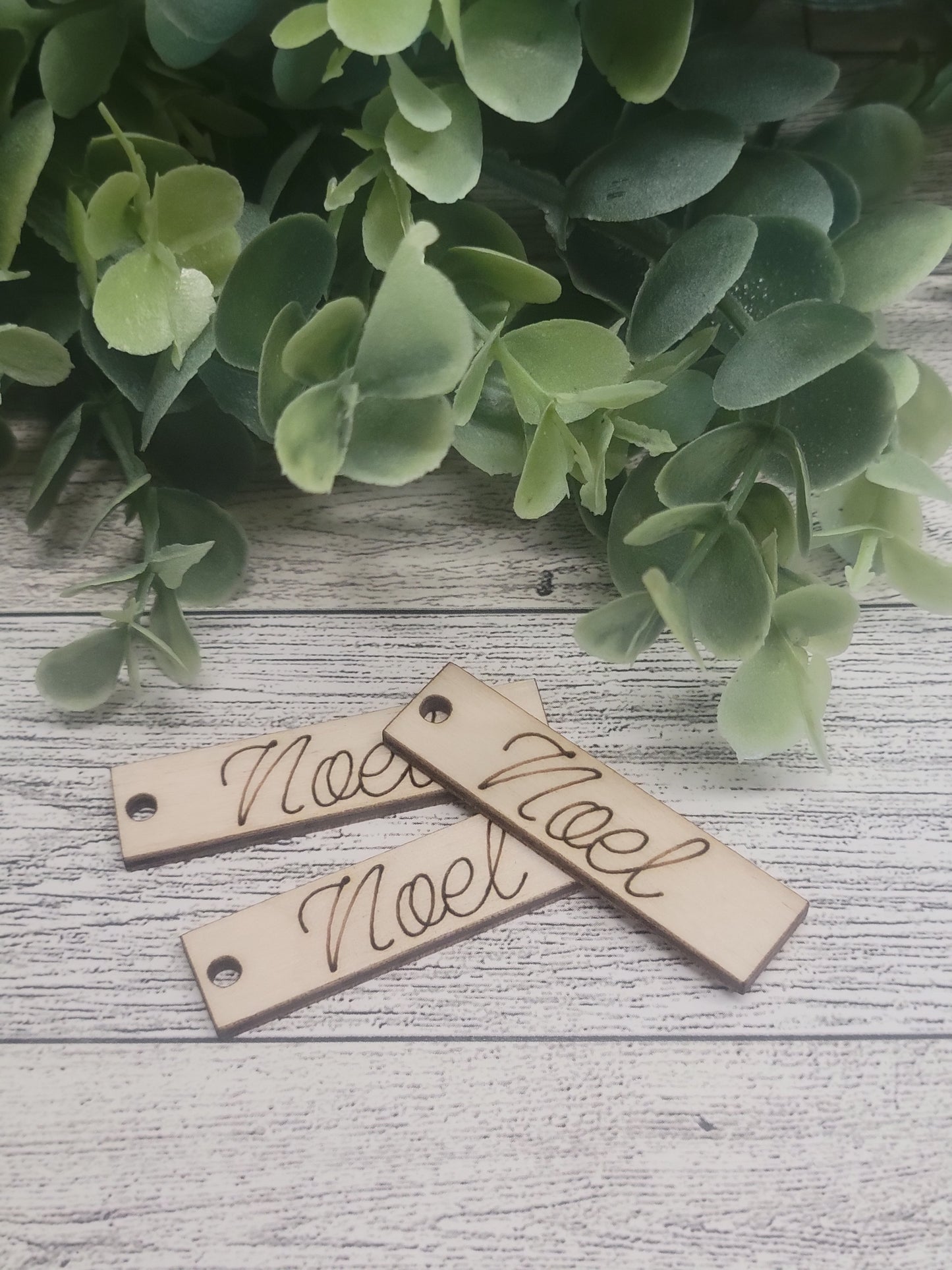 50 Noel Wood Tags