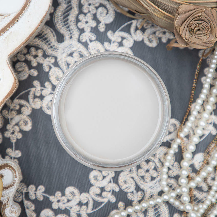 Jar of Dixie Belle Chalk Paint French Linen