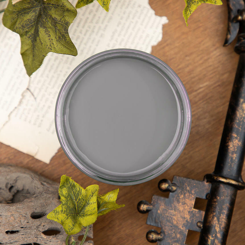 Jar of Dixie Belle Chalk Paint Hurricane Gray