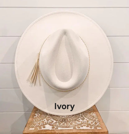 12/2 Hat Burning Class and Embellishment Bar 6pm