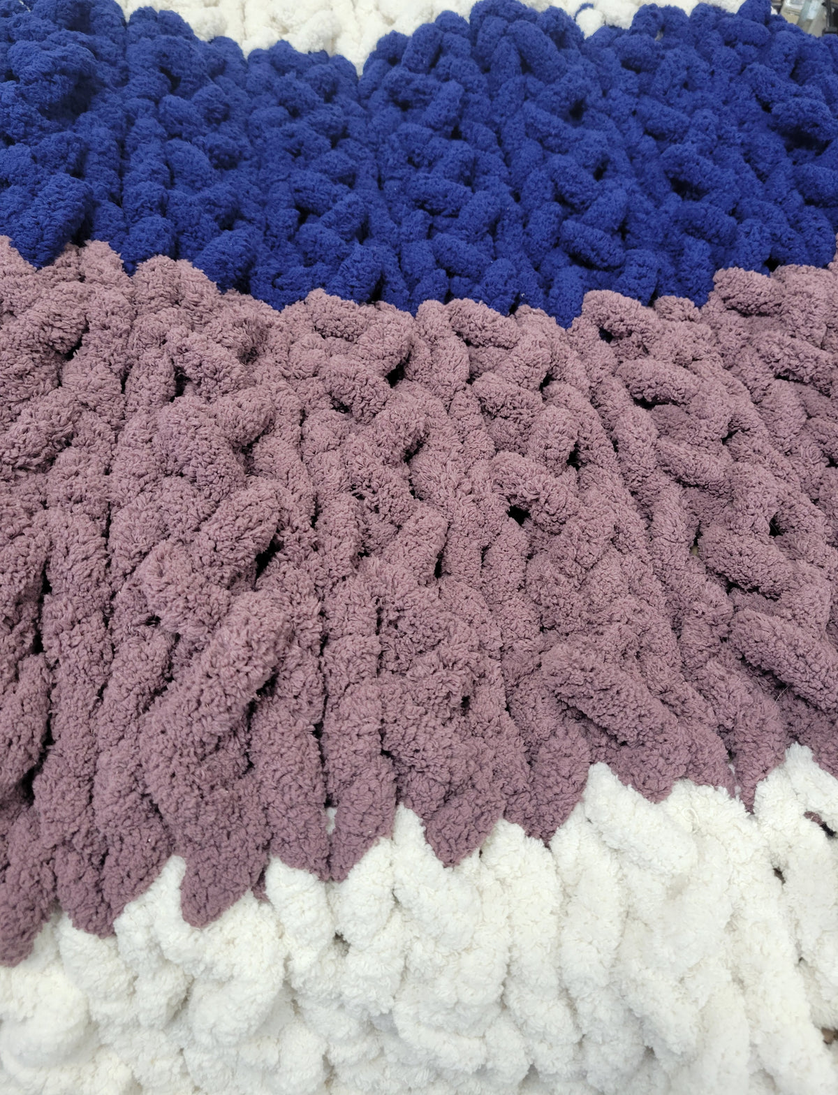 11/1 10am-2pm Chunky Finger Knit Blanket Workshop