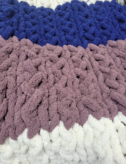 11/1 10am-2pm Chunky Finger Knit Blanket Workshop